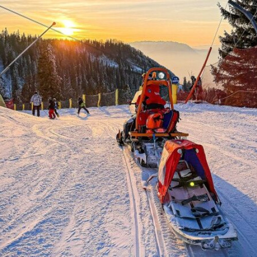 Salvamont Sibiu recomandă turiștilor să se echipeze adecvat pentru condiții de iarnă timpurie în munți