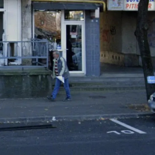 Locatarii de pe Calea Florești reclamă condiții insalubre și lipsă de siguranță