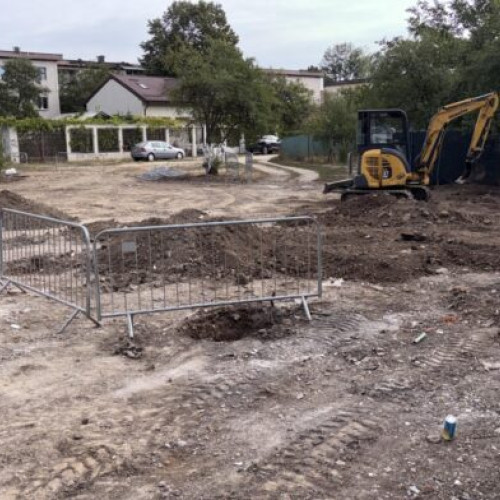 Încep lucrările pentru un nou loc de joacă și teren multisport în cartierul Militari