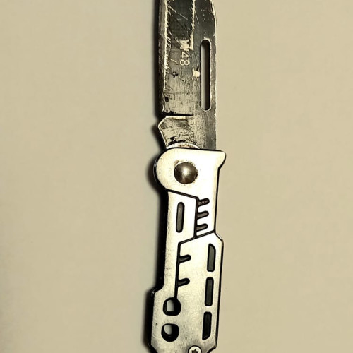 Tânăr prins cu briceag la Zilele municipiului Dorohoi, înarmat de teama datoriilor