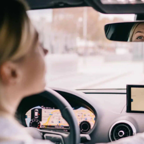 Accident rutier pe strada Blanduziei din Piatra-Neamț: pieton rănit de o șoferiță fără experiență