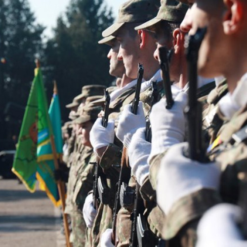 Ministerul Apărării lansează serviciul militar voluntar cu beneficii financiare