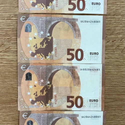 Reținere pentru punerea în circulație de bancnote false în Dâmbovița