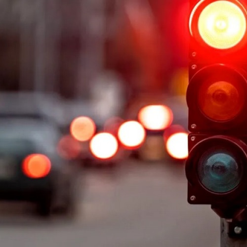 Un bărbat din Baia Mare oprit pentru că a trecut pe roșu și testat pozitiv cu alcool