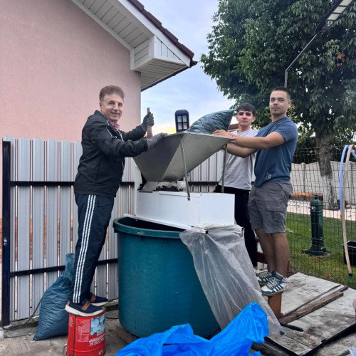 Constantin Enceanu a postat imagini de la culesul viei în Oltenia