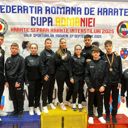 Trei sportivi de la CS Târgoviște au urcat pe podium la Cupa României de karate