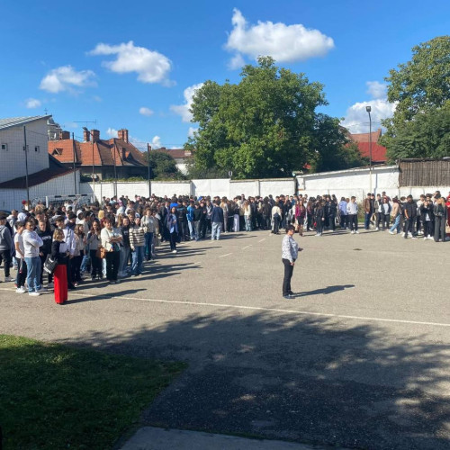 Exercițiu de alarmare și evacuare la Colegiul Economic „Ion Ghica” din Târgoviște