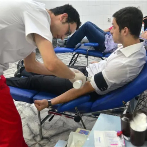 Familia lui Marinescu Sever caută donatori pentru operație ortopedică urgentă