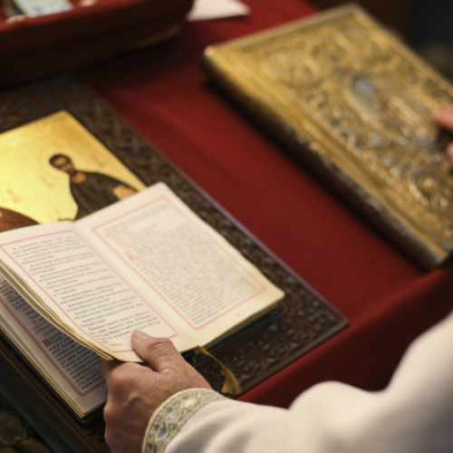 Ortodoxia sărbătorește în octombrie trei praznice majore cu cruce roșie