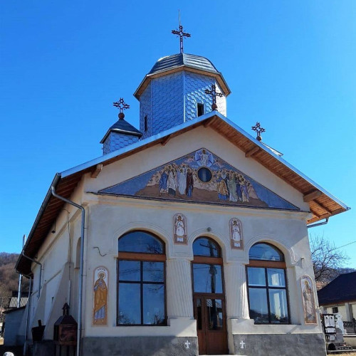 Licitație pentru refurbish-ul picturilor de la biserica parohială din Izvoare