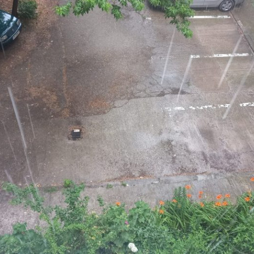 Vreme rece și ploi abundente anunțate în toată țara până sâmbătă