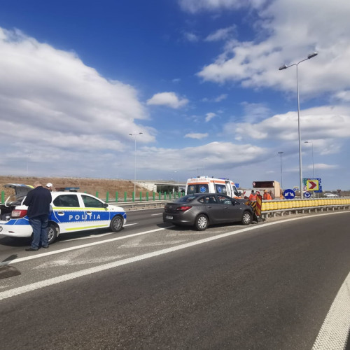 Accident pe autostrada A4 din Constanța: o femeie rănită și transportată la spital