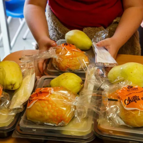 Cluj-Napoca continuă programul „O masă sănătoasă” pentru aproape 3000 de elevi în 2025