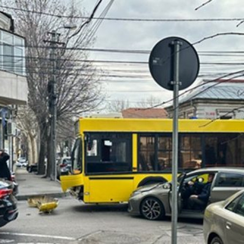 Accident rutier cu victime ușoare în urma intervenției echipajelor de salvare