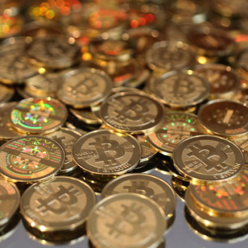 Nicușor Dan retrimite în Parlament legea pentru scutirea fiscală a criptomonedelor