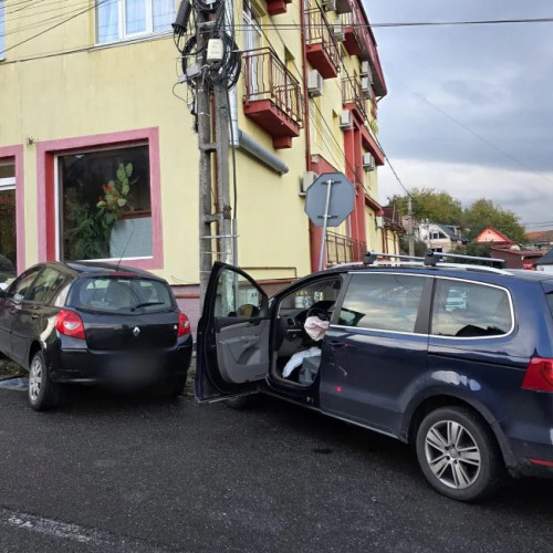 Accident rutier în Cluj-Napoca cu doi minori răniți la intersecția Magaziei cu Fierului