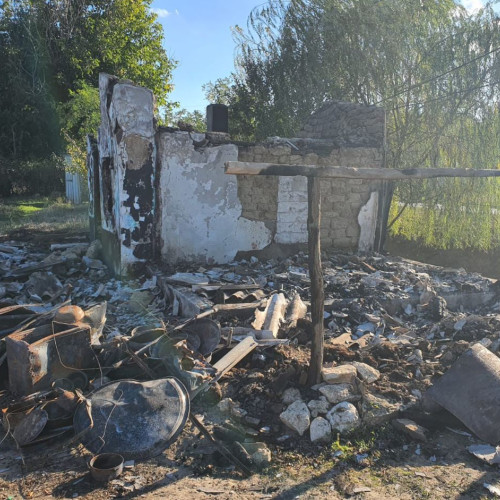 Familie din Băneasa afectată de incendiu primește sprijin pentru un adăpost temporar