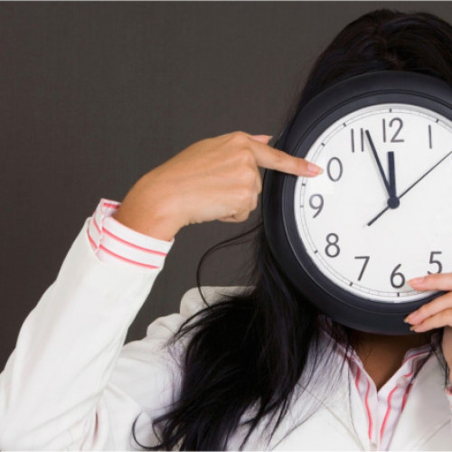 Trendul 996 în muncă amenință să se extindă și în Europa, susținut de companiile de tehnologie