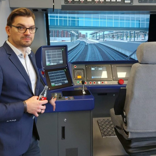 Două firme românești concurează pentru amenajarea simulatorului de mecanici la Depoul Brașov