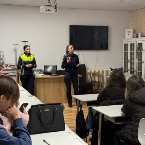 Polițiștii din Botoșani desfășoară campanii pentru prevenirea violenței domestice