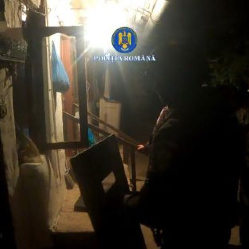 Intervenție în Tănăsoaia pentru salvarea unui bărbat aflat în criză