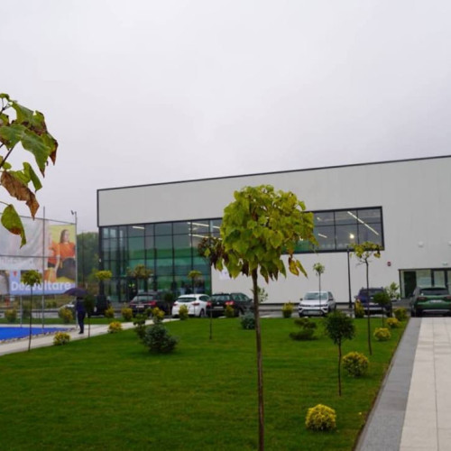 Universitatea Valahia din Târgoviște inaugurează o bază sportivă modernă