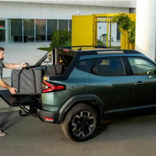 Guvernul a încheiat un contract de închiriere pentru 17 Dacia Duster pick-up