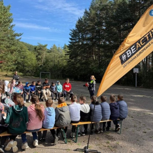 Activități preventive dedicate Zilei Internaționale a Nonviolenței în școlile din Vrancea