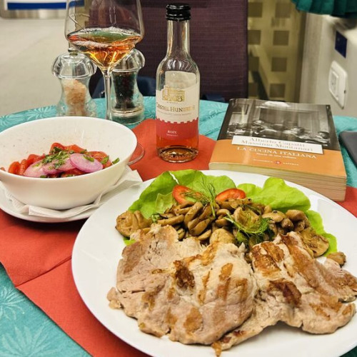 Prețurile meniului din vagonul bar-bistro modernizat al trenului Intercity Brașov-Constanța