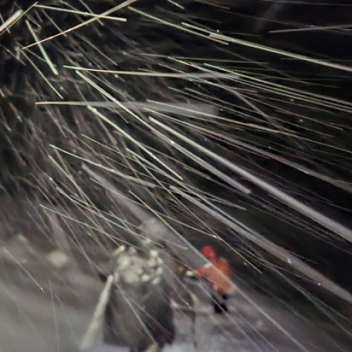 Bărbat rătăcit în munții Făgăraș, salvat de salvamontiști după apelul la 112