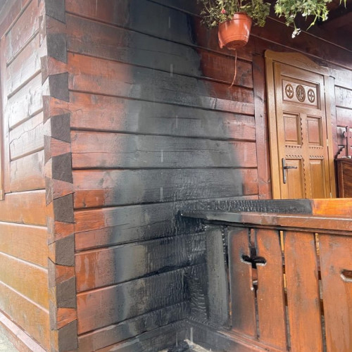 Incendiu la o biserică din Târgu-Jiu, intervenția pompierilor