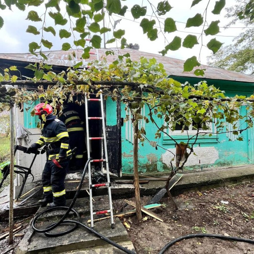 Tragedie în Șendriceni: incendiu cauzat de un aragaz lăsat nesupravegheat