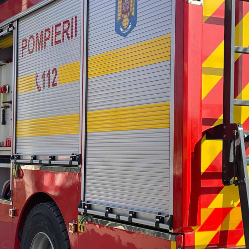 Incendiu la o autoutilitară în Lopadea, intervenție a pompierilor din Aiud