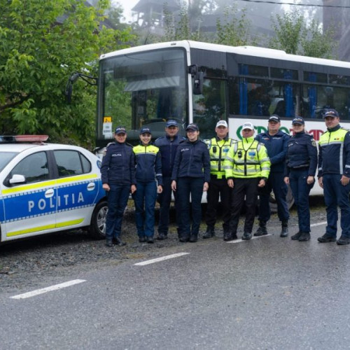 Polițiști și jandarmi asigură ordinea la hramul Mănăstirii Rohița