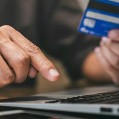 ANAF stabilește prag de 10.000 lei pentru controlul veniturilor din vânzări personale online