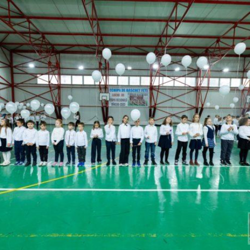 Școala Gimnazială Nr. 17 Botoșani a sărbătorit Ziua Educației cu emoție și recunoștință