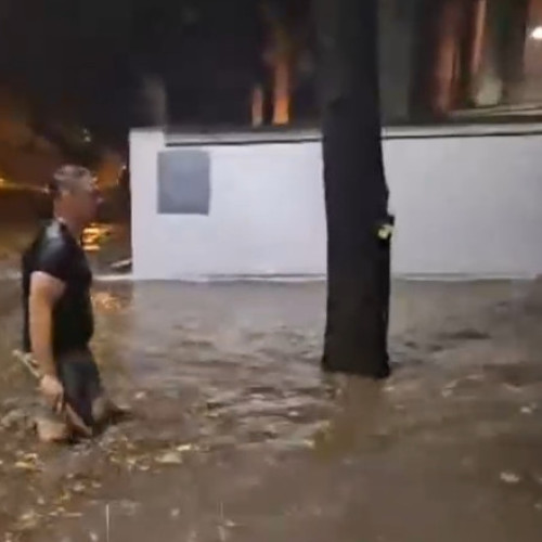 Inundații și vânt puternic afectează Constanța după ploi torențiale