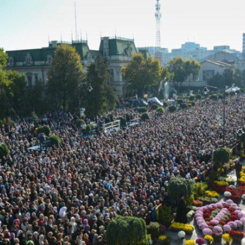 Iașul devine din nou centrul spiritual al României cu sărbătoarea Sfintei Parascheva