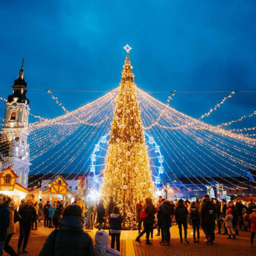 Vacanțe de iarnă în România și Europa: relaxare la aqua park și târguri de Crăciun