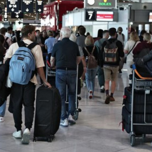 Aeroportul din München, închis din nou după apariția unor drone neidentificate