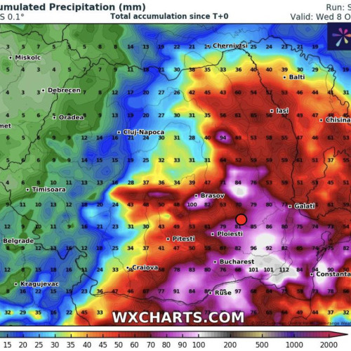 Bacăul se pregătește pentru ploi abundente și vânt puternic de luni