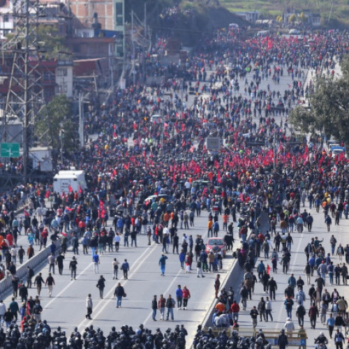 Tinerii din Africa și Asia protestează împotriva inegalităților și șomajului în creștere