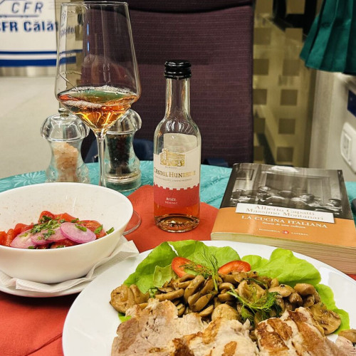 Din noiembrie, primul vagon bar-bistro modernizat circulă pe trenurile Intercity ale CFR Călători