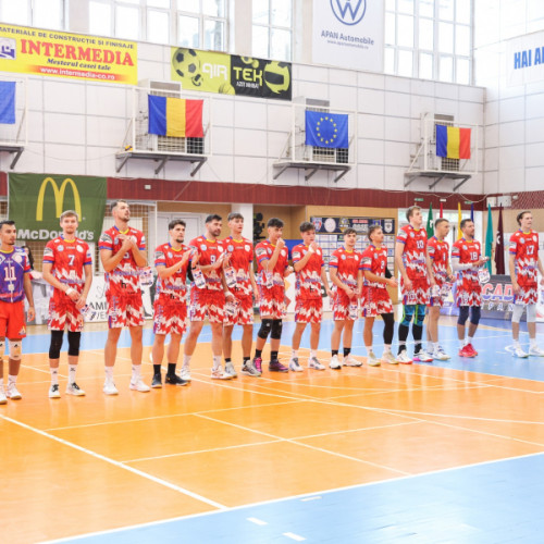 CSM Arcada Galați câștigă un turneu de volei masculin cu patru echipe de top