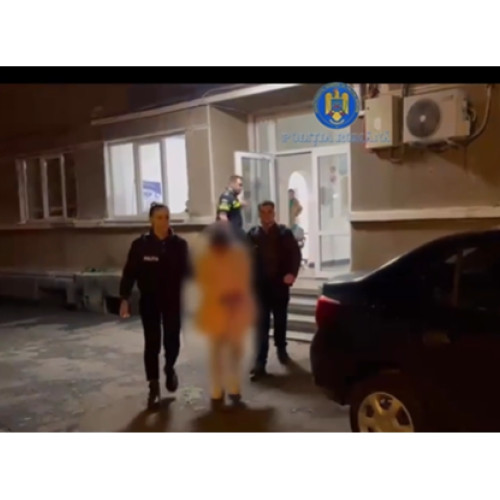 Doi femei cercetate pentru furt și agresiuni într-un magazin din Sector 2