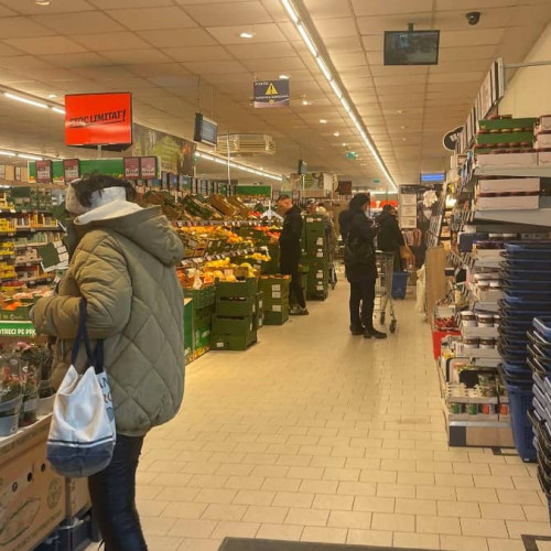 Prețurile în România nu vor scădea, dar veniturile ar putea crește din 2025