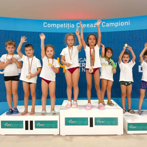 Micuții înotători din Târgoviște au strălucit la Cupa de Toamnă de la Otopeni