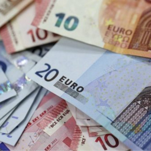 România împrumută din nou cu cele mai mari dobânzi din Uniunea Europeană