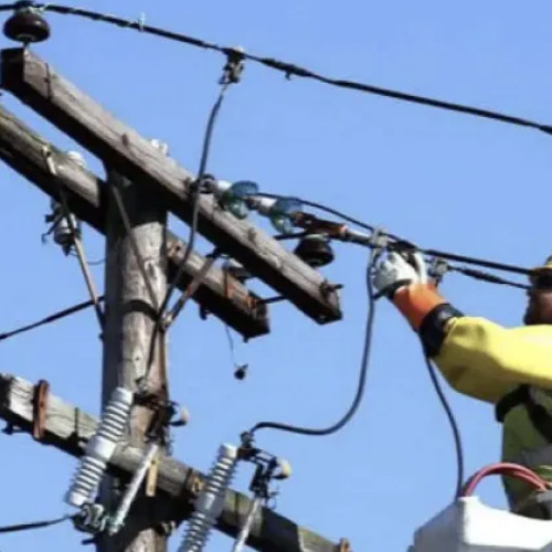 Fără curent electric pe mai multe străzi din Florești luni dimineață