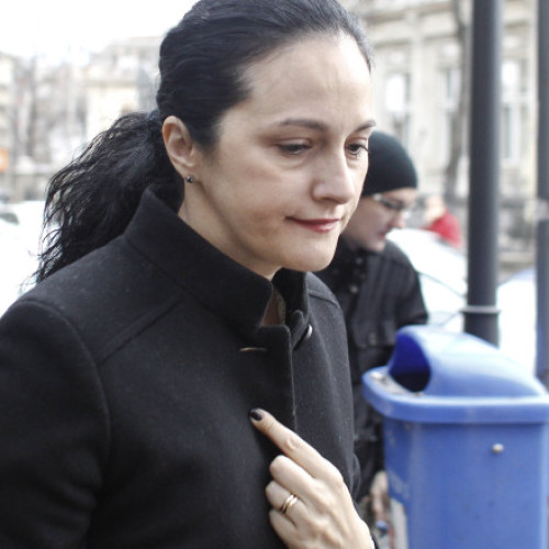 Curtea de Apel Bucureşti a retras mandatele europene pe numele Alinei Bica